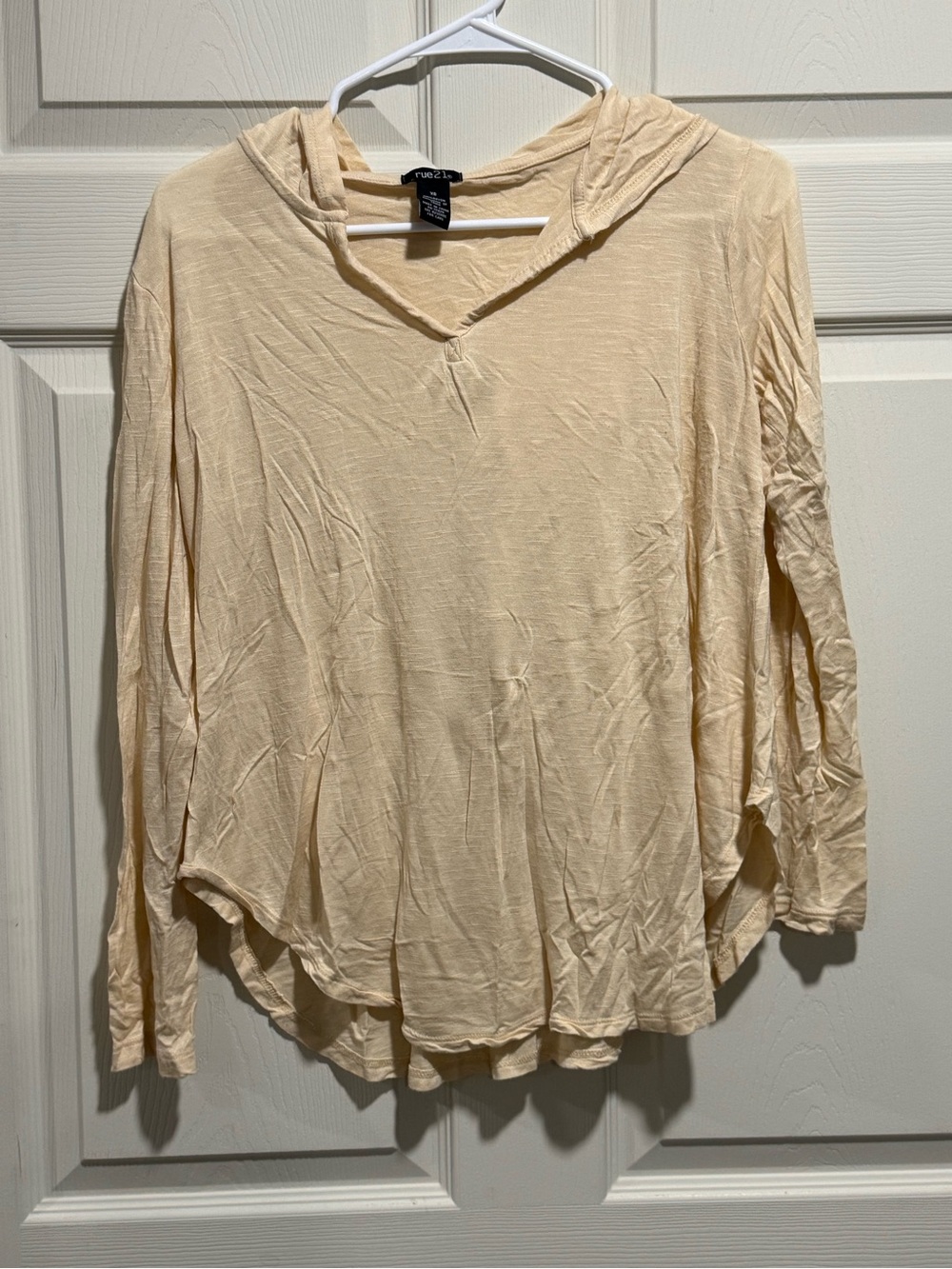 Rue21 Cream Lightweight Hooded Long-Sleeve Top
